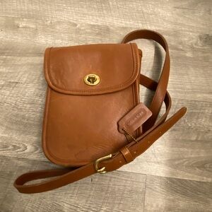 Coach Tan Leather Sidepack Shoulder Bag style 9978
